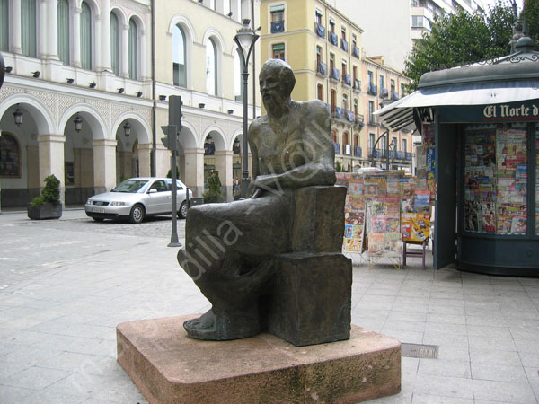Valladolid - Monumento al Imaginero de Jesus Trapote 2003 - Calle Angustias 001 - 2006