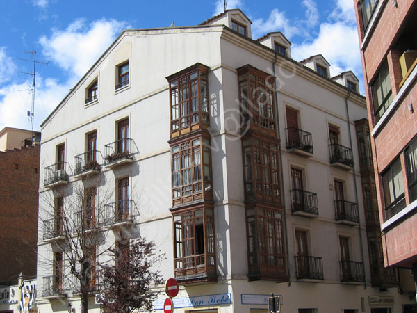 Valladolid - Calle Jose Maria Lacort 002 2006