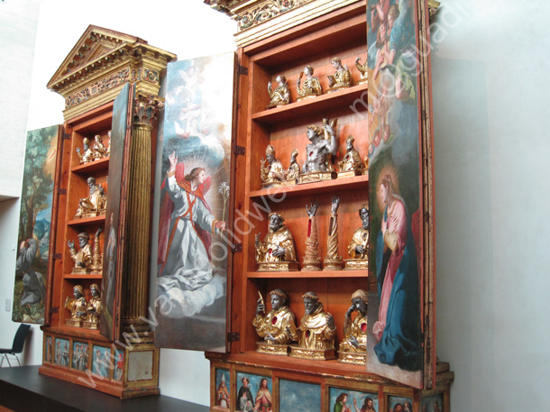 106 Valladolid - Museo N. Colegio San Gregorio - V. y B. Carducho. Retablo relicario de la Anunciación. 1604 - 1606