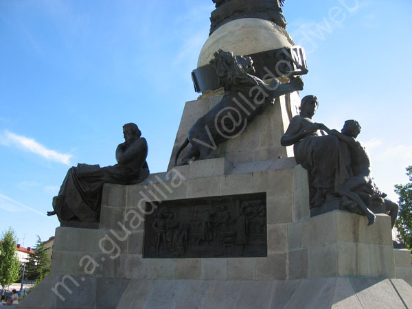 Valladolid - Monumento a Colon de Antonio Susillo 1905 010 - Plaza Colon 2008