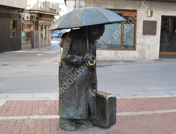 Valladolid - El eterno viajero de Eduardo Cuadrado 1996 - Plaza Marti y Monso 001 2010