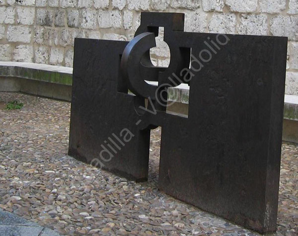 Valladolid - Lo profundo del aire - A Jorge Guillen de Eduardo Chillida 1982 - Calle Cadenas de San Gregorio 001 - 2003