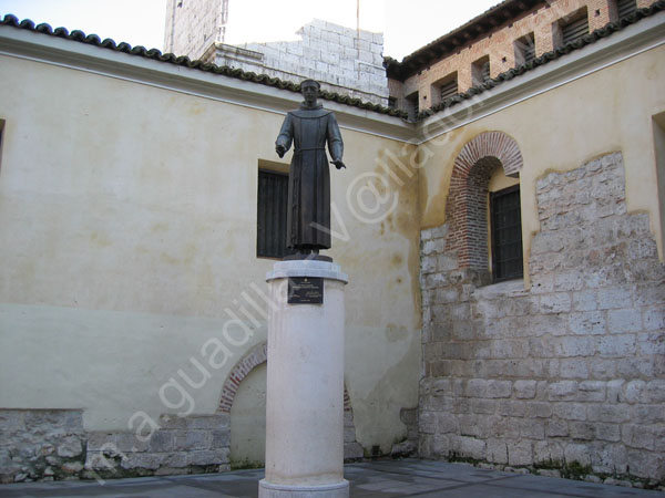 Valladolid - San Pedro Regalado de Miguel García Delgado 2004 - Plaza del Salvador 003 - 2008