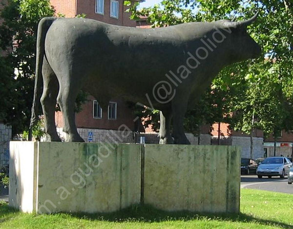 Valladolid - Toro - Homenaje a Jose Luis Medina - Paseo de Zorrilla 028 2008