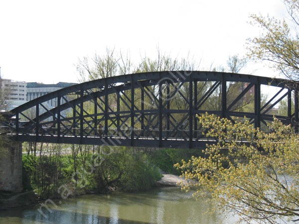 Valladolid - Puente Colgante 003 2006