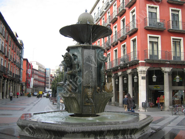 Valladolid - Plaza de Fuente Dorada 005 2008